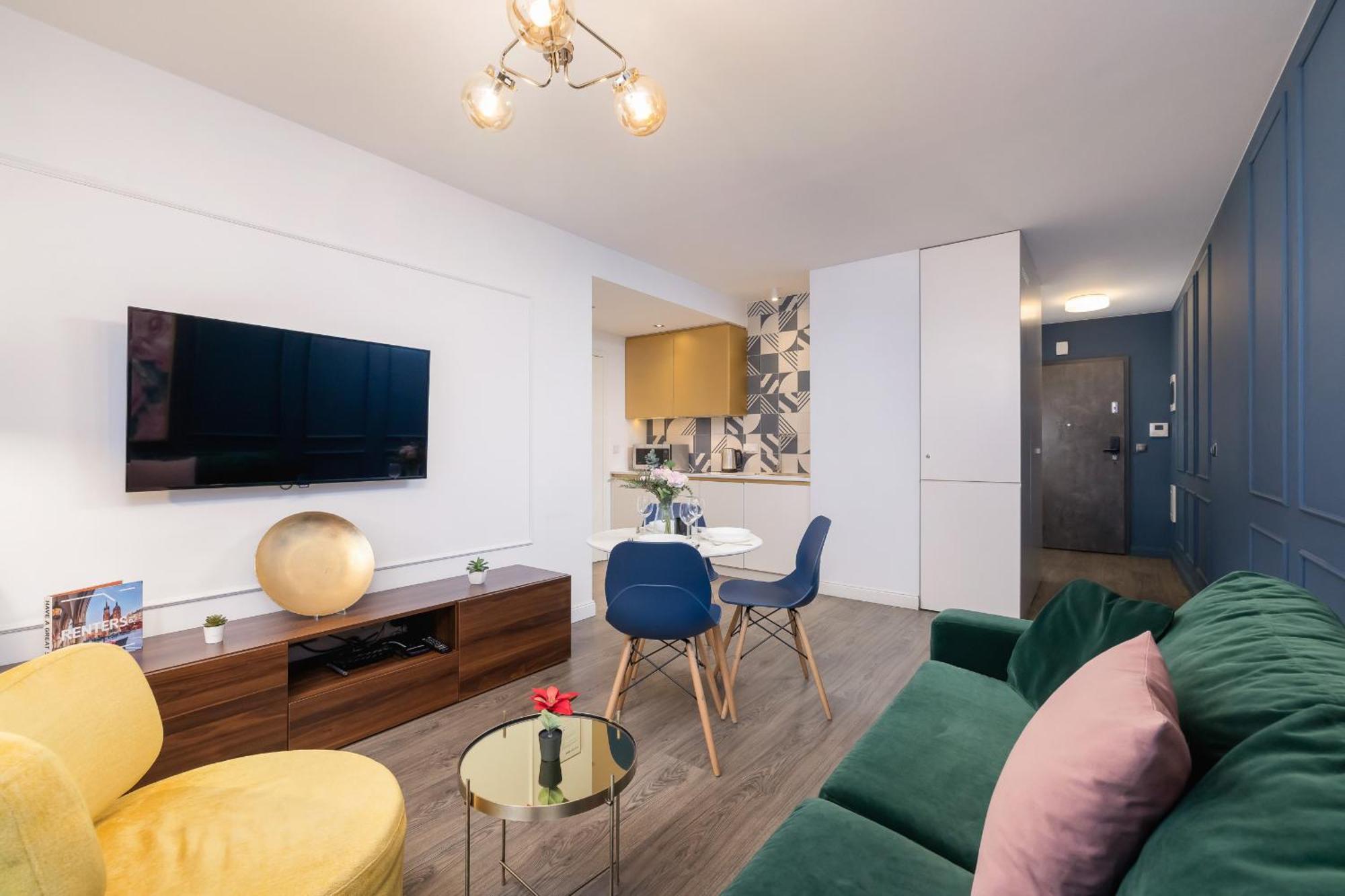 Blue And Green Apartment With Bright Pink Bedroom In Krakow By Noclegi Renters Exterior foto